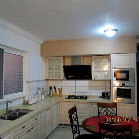 Bertha'S Court D-Plus Apartments Dzorwulu Luaran gambar