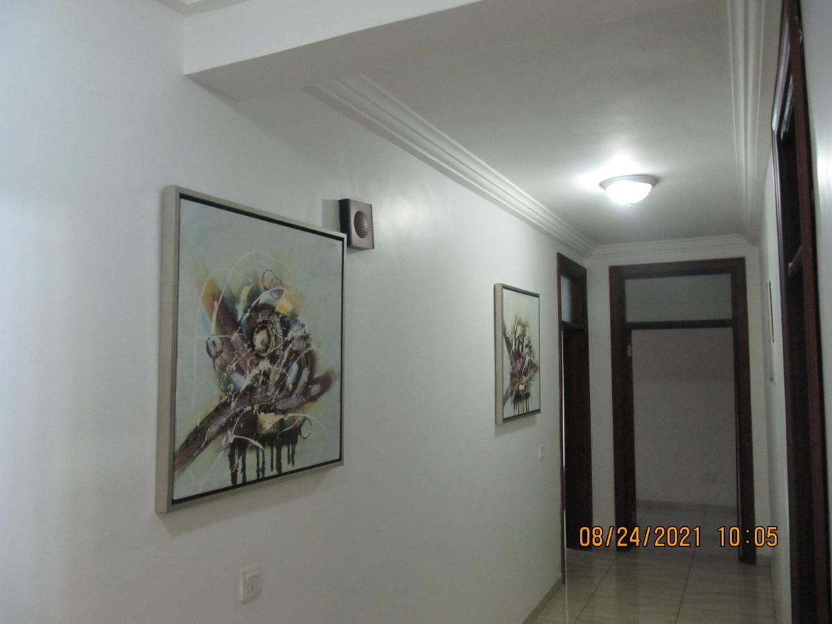 Bertha'S Court D-Plus Apartments Dzorwulu Luaran gambar