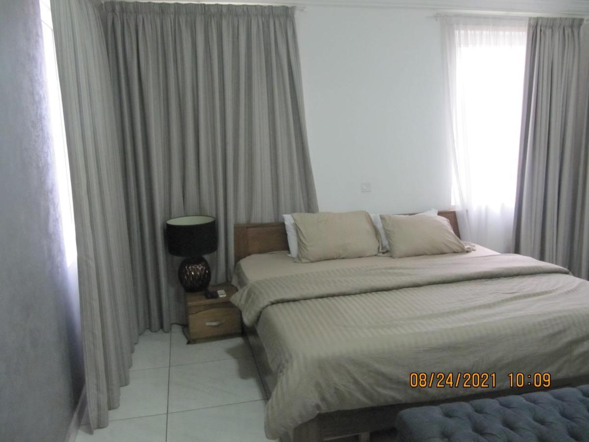 Bertha'S Court D-Plus Apartments Dzorwulu Luaran gambar
