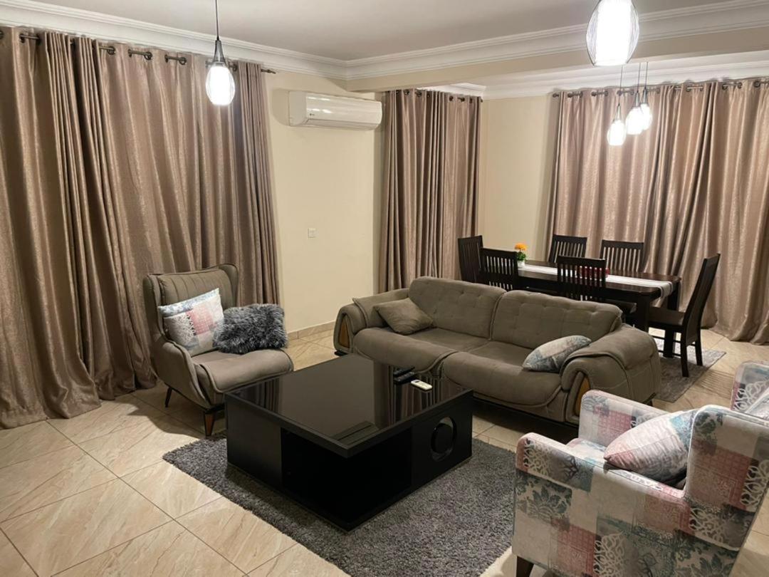 Bertha'S Court D-Plus Apartments Dzorwulu Luaran gambar
