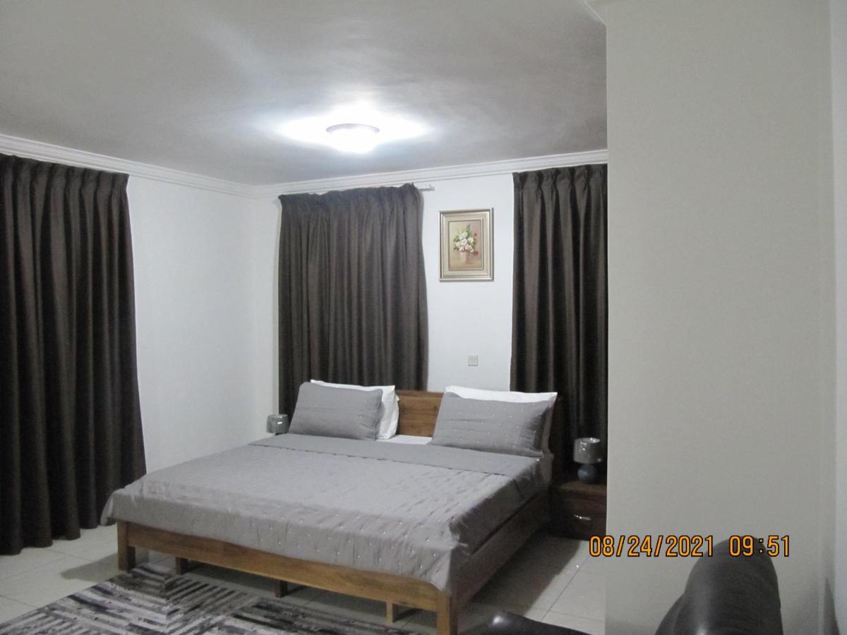 Bertha'S Court D-Plus Apartments Dzorwulu Luaran gambar
